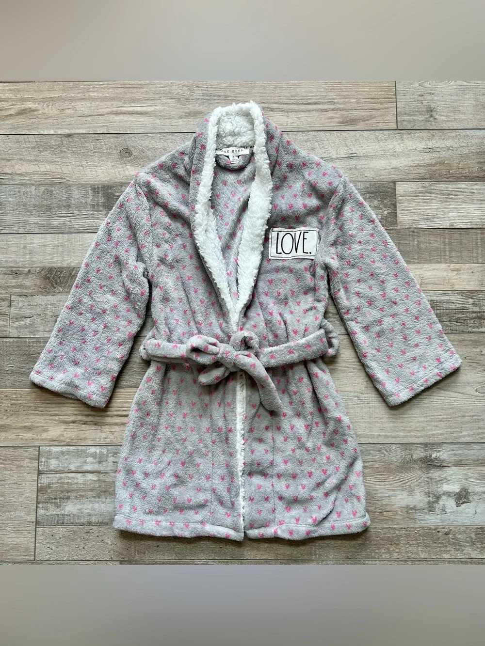NWOT Rae Dunn Girls ‘Love’ Robe Size 5/6